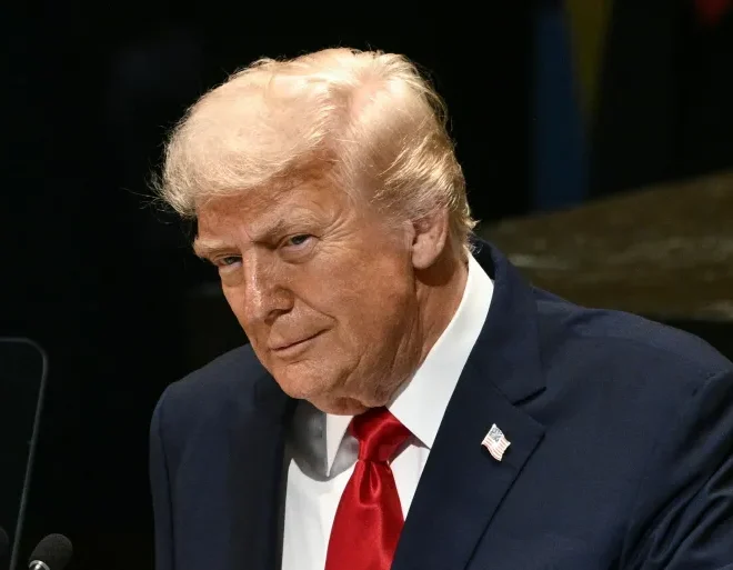 Trump issues order to pay military as shutdown drags on