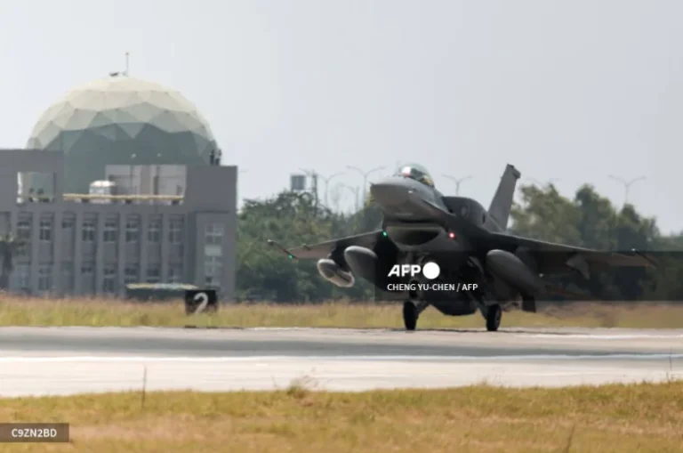 16v fighter jets